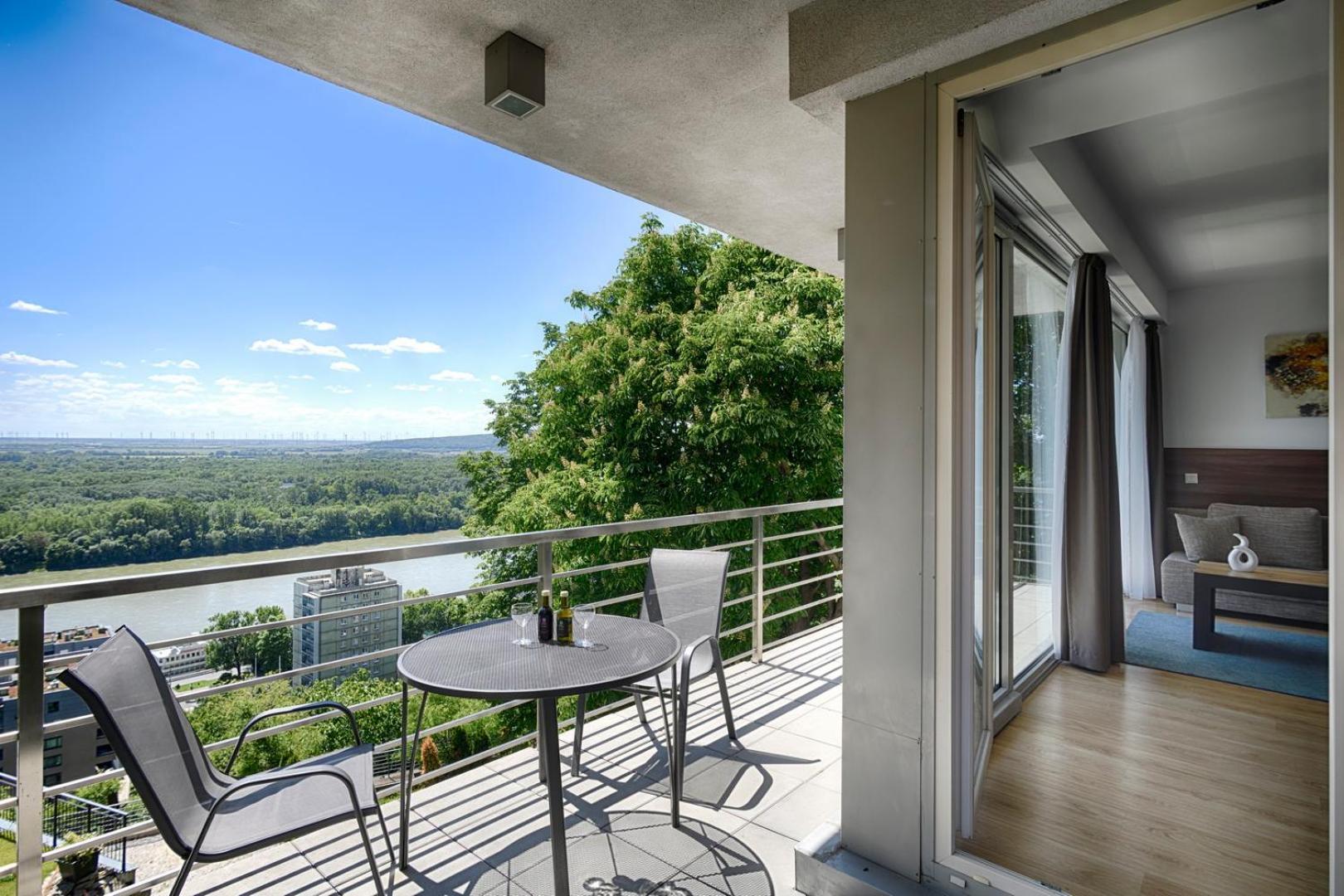 River View Apartments Hotel Bratislava Exterior foto